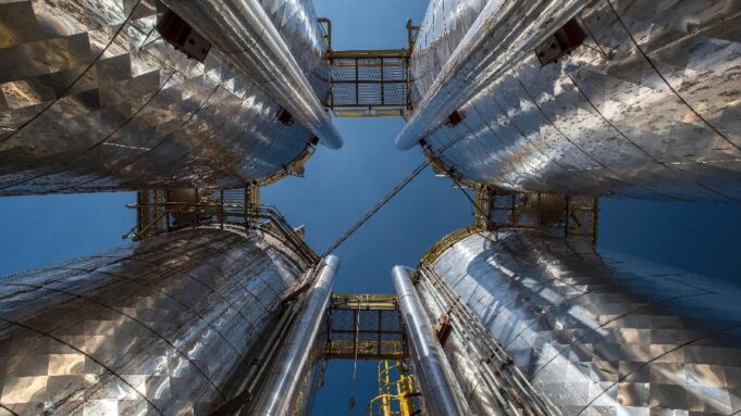 usina-produtora-de-etanol-de-segunda-geracao-e2g-costa-pinto-copi-da-raizen-em-piracicaba-sp-1663164171947_v2_900x506