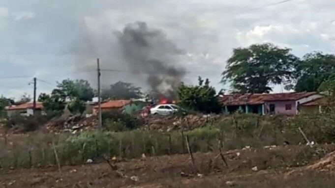 0ead78140f65d9a237a13f74f0e4c27e