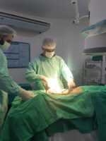 O hospital realizou tres cirurgias ortopedicas no plantao do final de semana