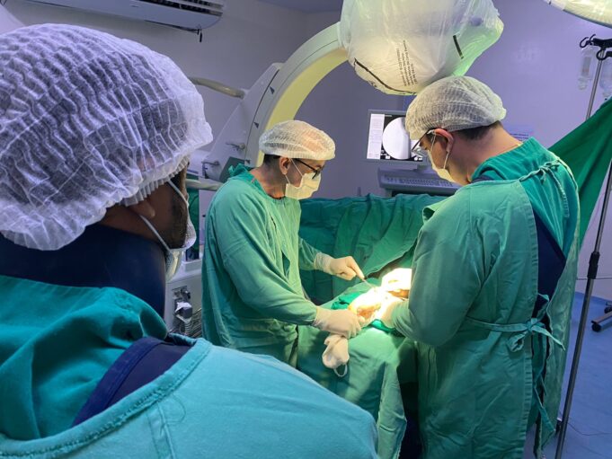 Uma das cirurgias realizadas durante plantão do feriado da Semana Santa