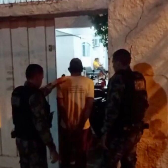 f127e9c92545e11483910e01d4ec3324