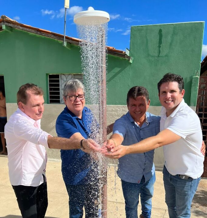 abastecimento-de-agua-cacimba-de-areia-e1692643691411