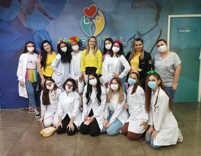 Profissionais do Complexo de Patos com alunas do curso de Psicologia da UNIFIP