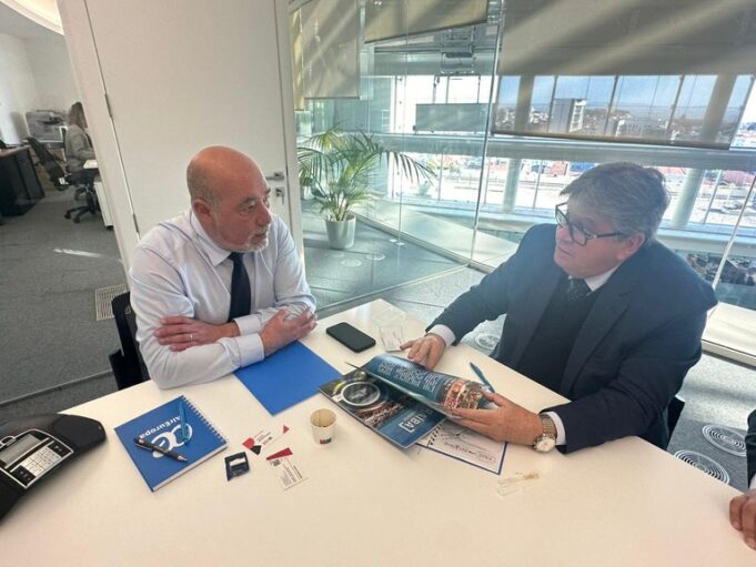 0fca6085-93e8-4b6c-b14f-9e806dd97490