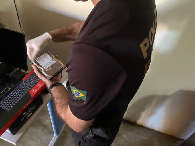 9d5852c6-8b81-48e4-b34e-23e8ebd3c2c1