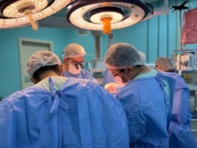 6bc32227-c181-4ff1-a977-0feabecea193