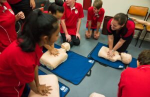 Qual a importância dos estudos de primeiros socorros no ambiente escolar?