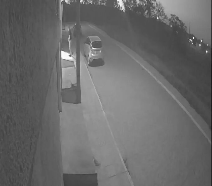 9f78bfecaeaebc9ba40cb39f644eec1a