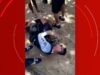 PM dá golpe 'mata-leão' em ambulante durante operação na orla de João Pessoa — Foto: Reprodução