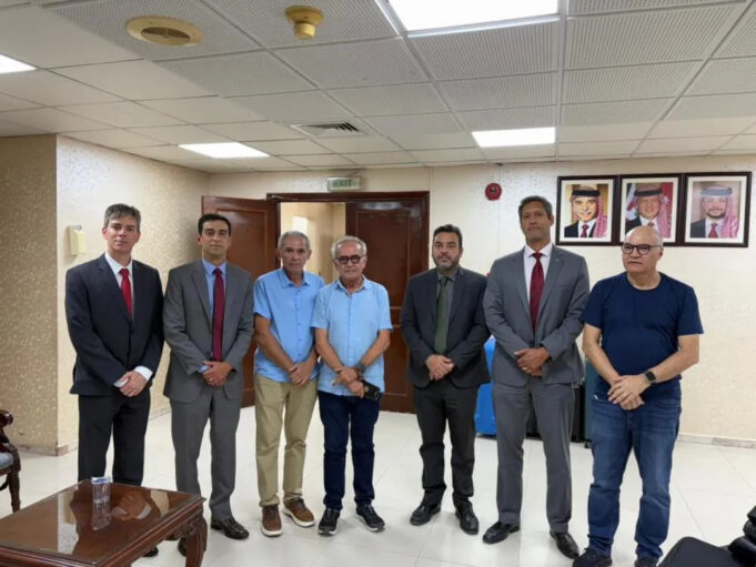 abdcfd25138345a86d68f8c4c02b97a9