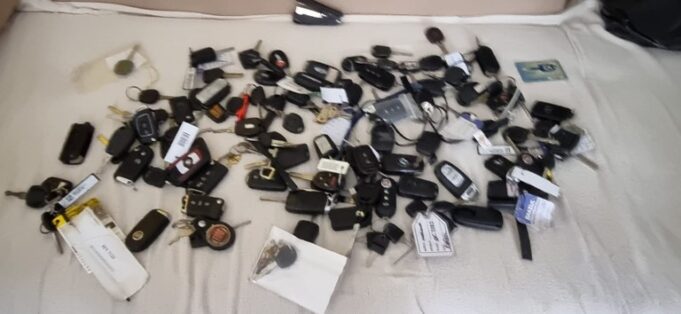 987af6ad-e8f7-4e50-b7d2-2dc9c9f59748