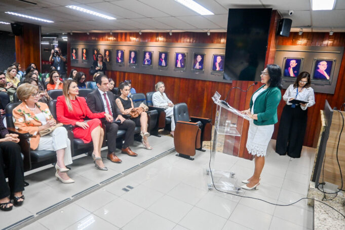 19 09 25 Abertura da Exposicao Mulheres Invisiveis e homenagem - TRT-29 (1)