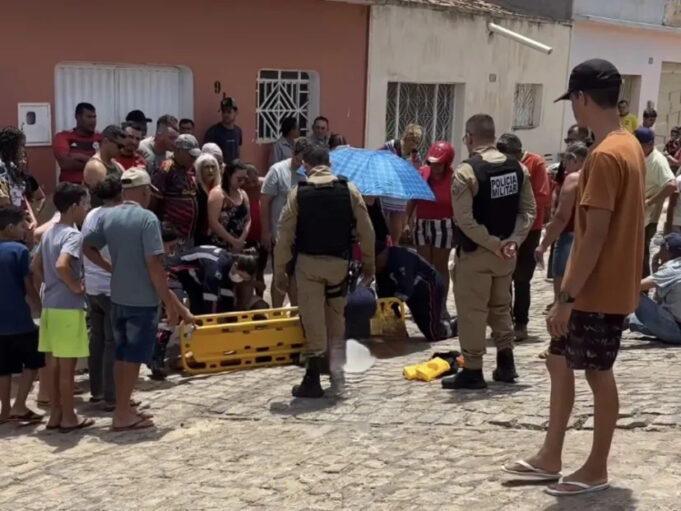 3253f7e2c4d6cd5cbfff38b656b7b158