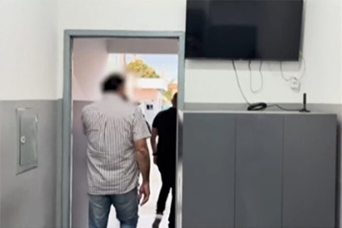 homem-preso-importunacao