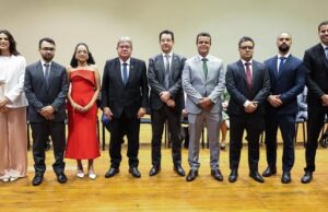 João Azevêdo empossa novos procuradores e auditores de contas e reafirma compromisso com gestão eficiente