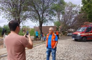 Situação está sob controle e Defesa Civil segue trabalhando após chuva de vento, em Patos