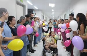 Paraibana internada com doença rara tem alta após mais de 10 anos: “ter a minha família presente era meu maior sonho”