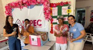 Saúde distribui 700 lenços com mulheres em tratamento contra o câncer em Patos e João Pessoa