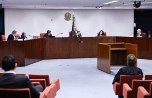 STF decide acabar com aposentadoria compulsória como punição a magistados