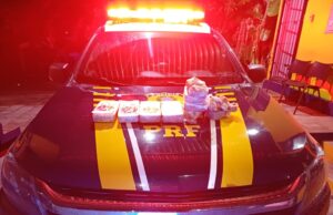 PRF tira de circulação aproximadamente 7 kg de crack escondidos em veículo em Gurinhém