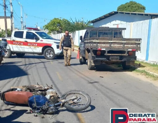 Homem fica ferido em colisão envolvendo caminhonete e moto em Sousa