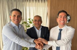 Prefeito de Cabedelo declara apoio a Hugo Motta e Felipe Leitão e destaca parceria em favor do município
