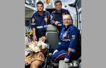 Samu de Teixeira realiza parto dentro de ambulância durante atendimento à gestante