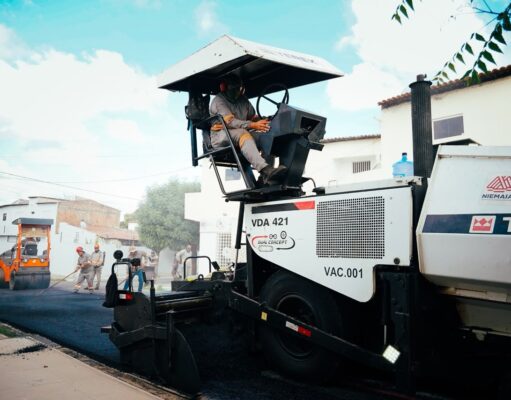 Atenção, motoristas: STTRANS altera o trânsito para dar continuidade ao recapeamento na Rua Felipe Camarão, em Patos, nesta quarta-feira