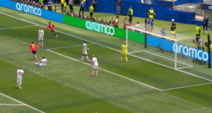 Espanha vence a Áustria por 3 a 0 e se classifica para as oitavas da Copa