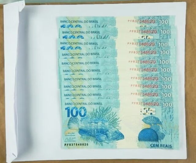 mil reais em cedulas falsas